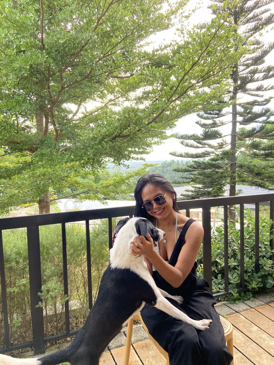 Weekend escape, dog in tow